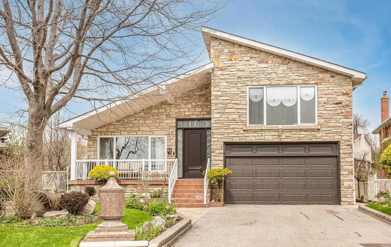 Quarto em Acomodações Particulares A Home Away Toronto