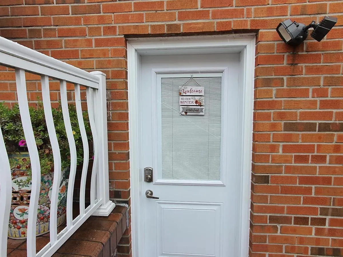 Privat bolig A Home Away Toronto