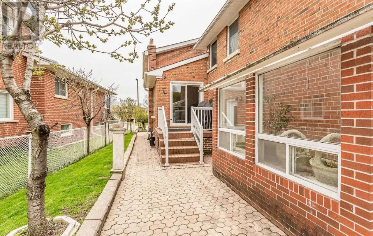 Homestay A Home Away Toronto