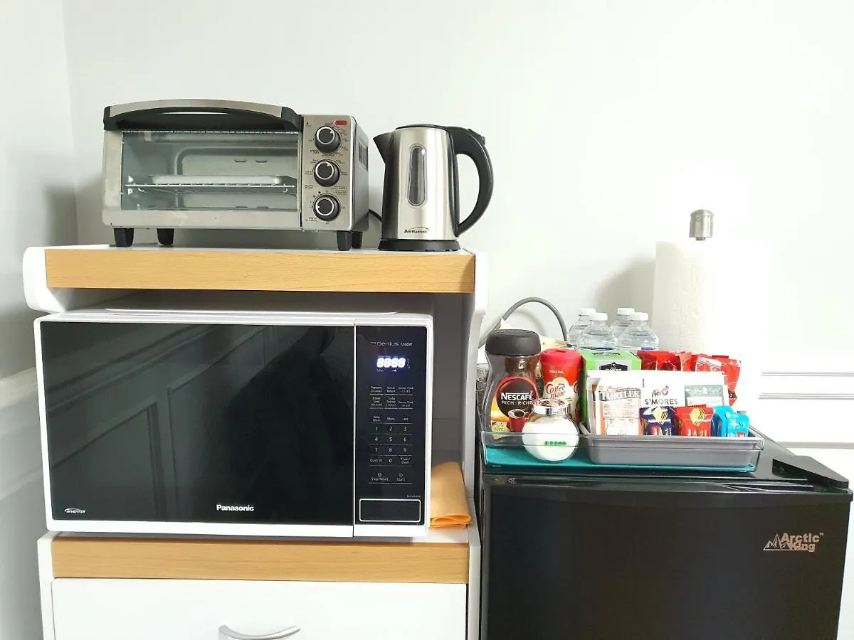 Privat bolig A Home Away Toronto