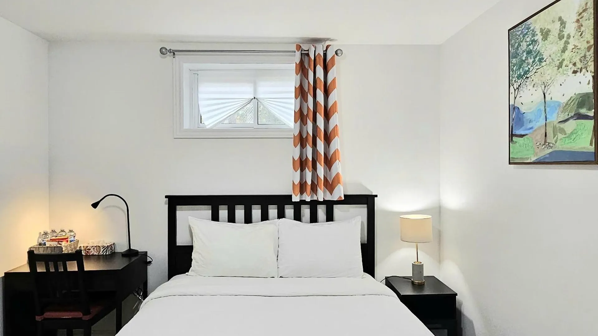 A Home Away Toronto 0*,